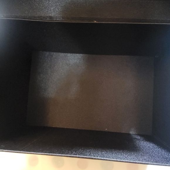 GUCCI Guilty Gift Storage Box - Picture 6 of 11